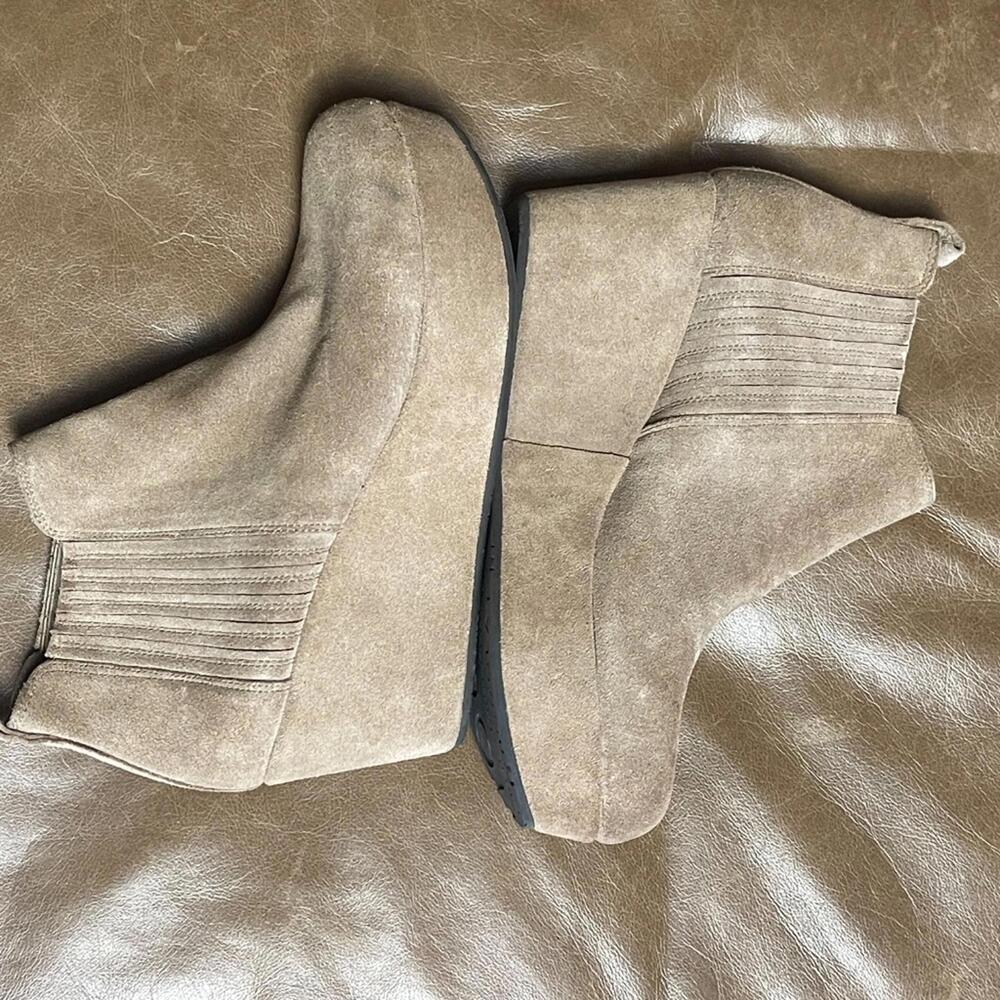 CHOCOLAT BLU ‘Walden’ Tan Suede Wedge Boots – Size 8 - Picture 4 of 8